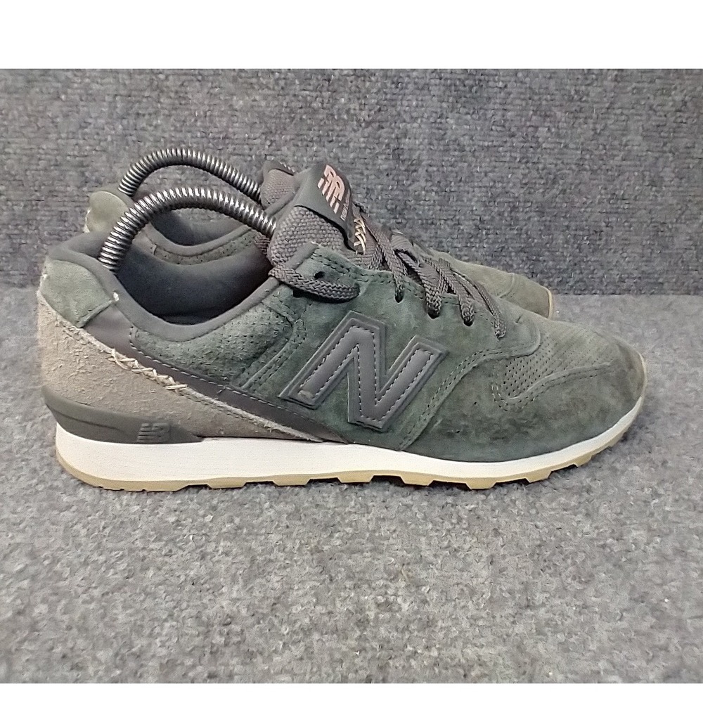 New Balance 696 Sneakers Women 8.5 Green Suede WL696BY Low Top Shoes